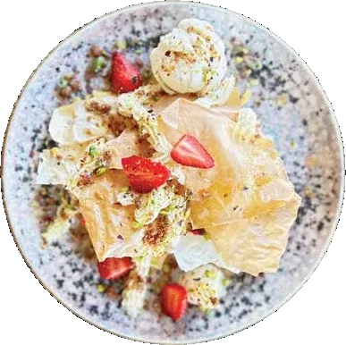 Pancakes with strawberries and cream